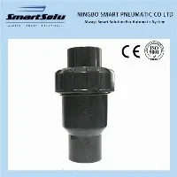 Válvula de retención de bola de plástico UPVC